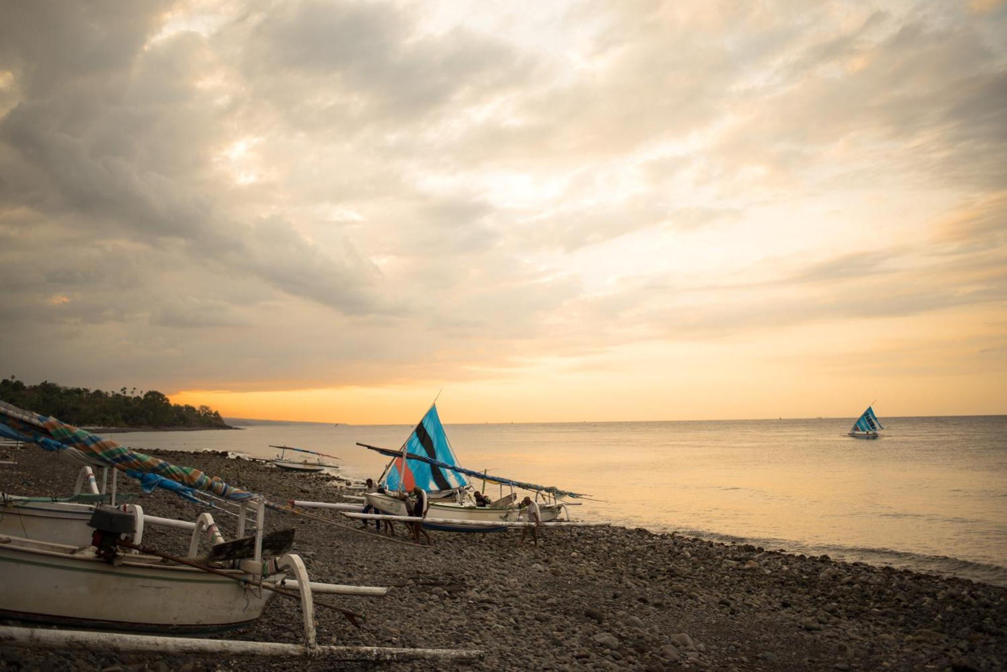 Arya Amed Beach Resort And Dive Center Exterior photo